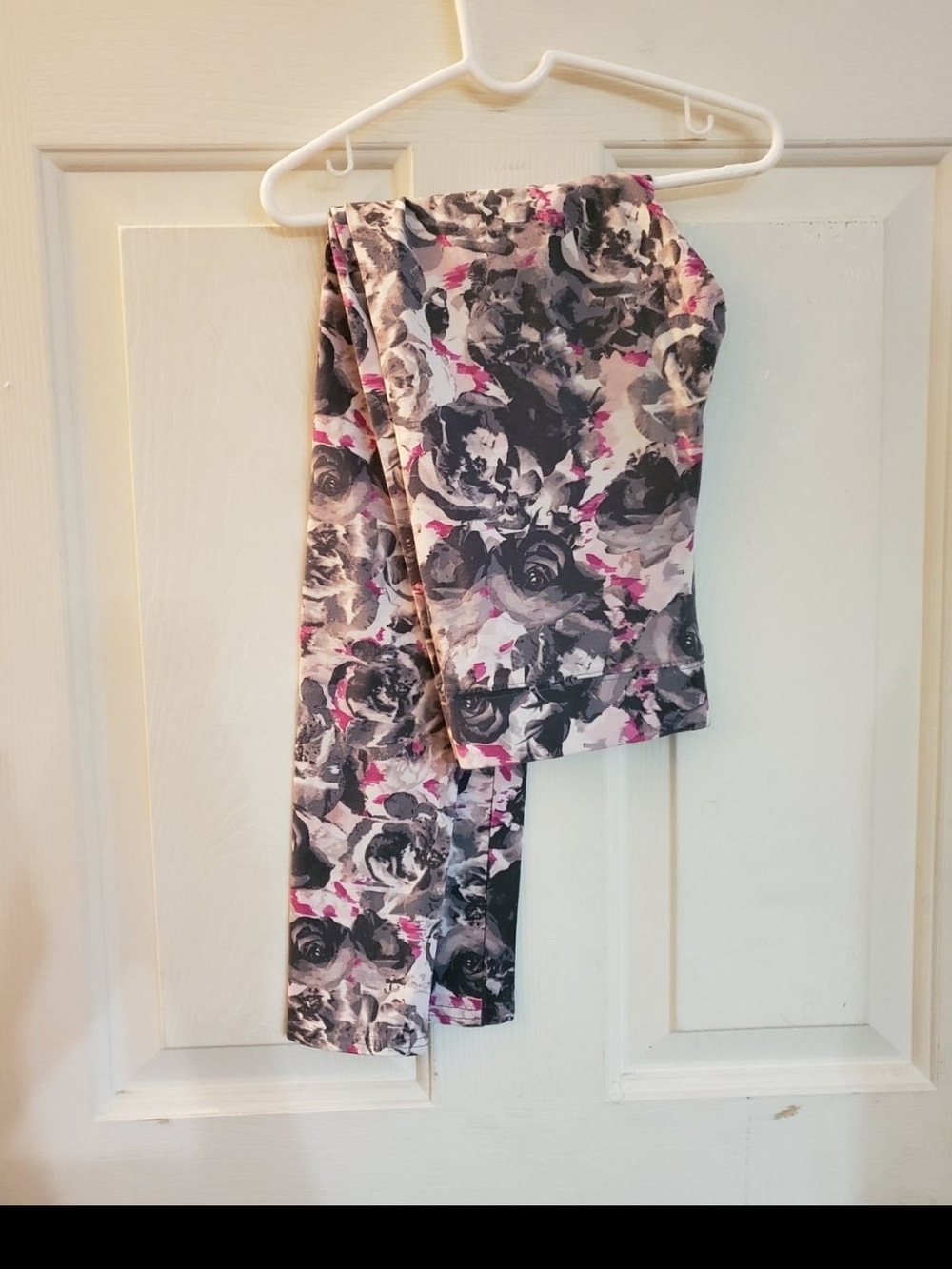 American Eagle Outfitters Floral Print Leggings - Pink, Gray, Black